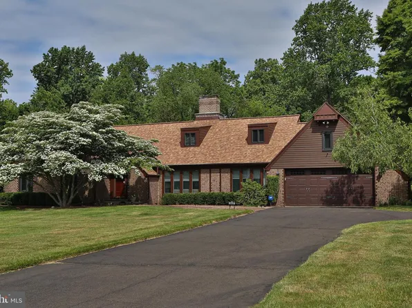 5825 S Deer Run Rd, Doylestown, PA 18902