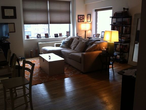 3rd image of 143 E 34th St APT 11S