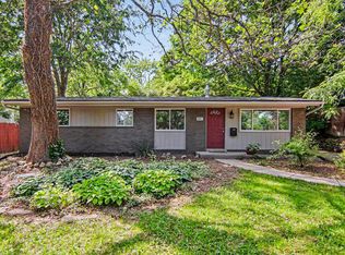 2731 Canterbury Rd, Ann Arbor, MI 48104