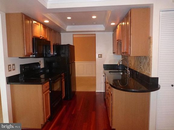 5th image of 10220 Bushman Dr APT 8211