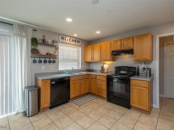 2nd image of 37925 Pebble Lake Trl