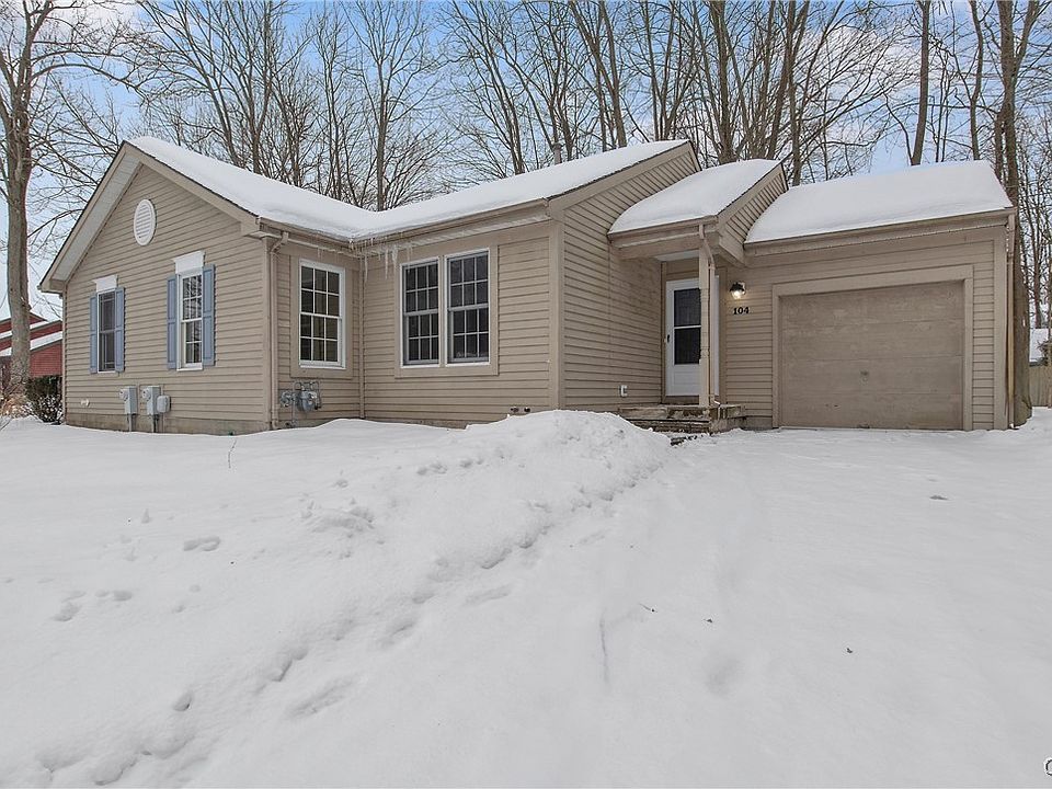 1st image of 104 Niblick Cir