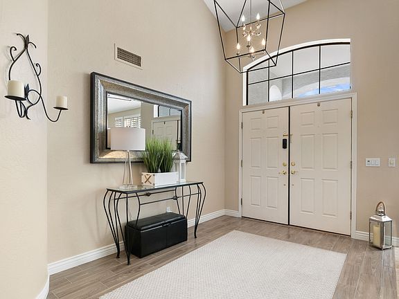 5th image of 1390 E HORSESHOE Drive