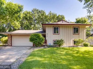8710 Hillside Trl S, Cottage Grove, MN 55016