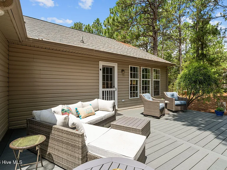 265 Longleaf Dr — Photo 30