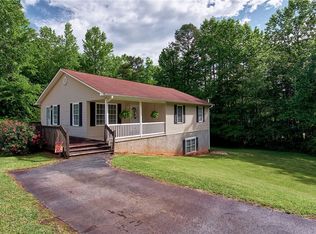 409 Pawnee Dr, Walhalla, SC 29691