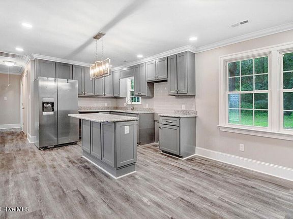 5th image of 332 Brentwood Drive
