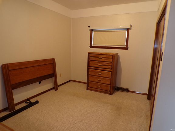 4th image of 207 Church St