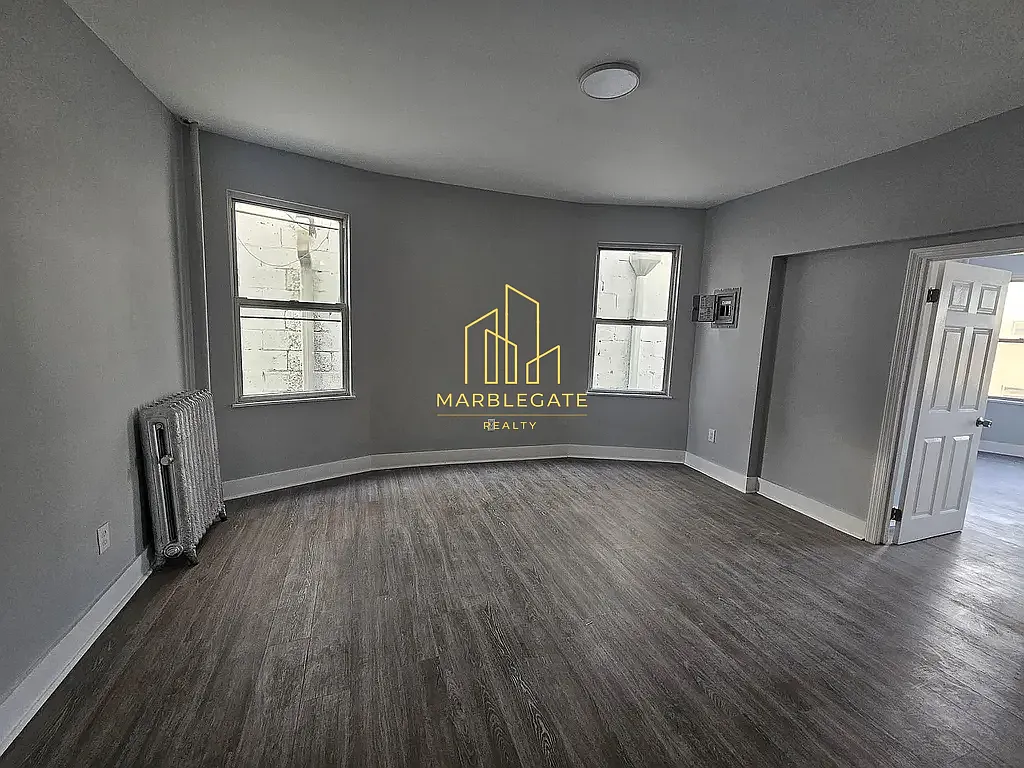 4 bed, $2,395 — Photo 3