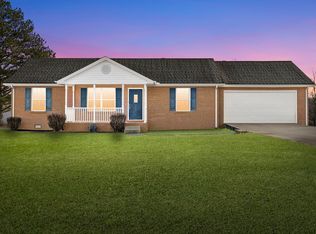 5 Adams Dr, Tennessee Ridge, TN 37178