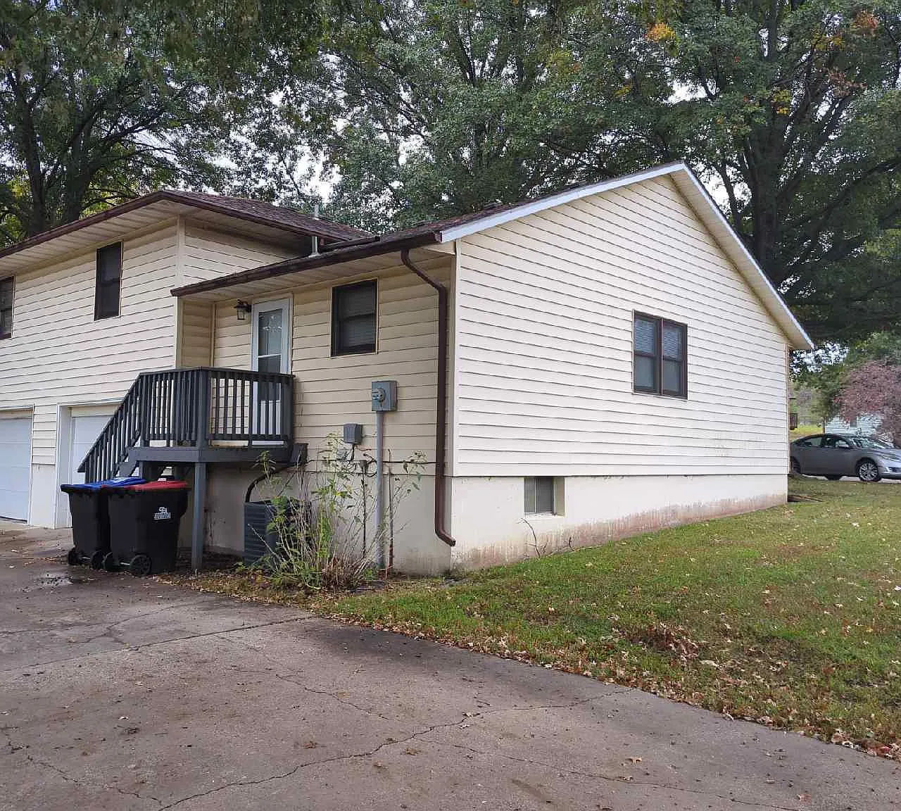 905 Deer Run - 1 — Photo 2