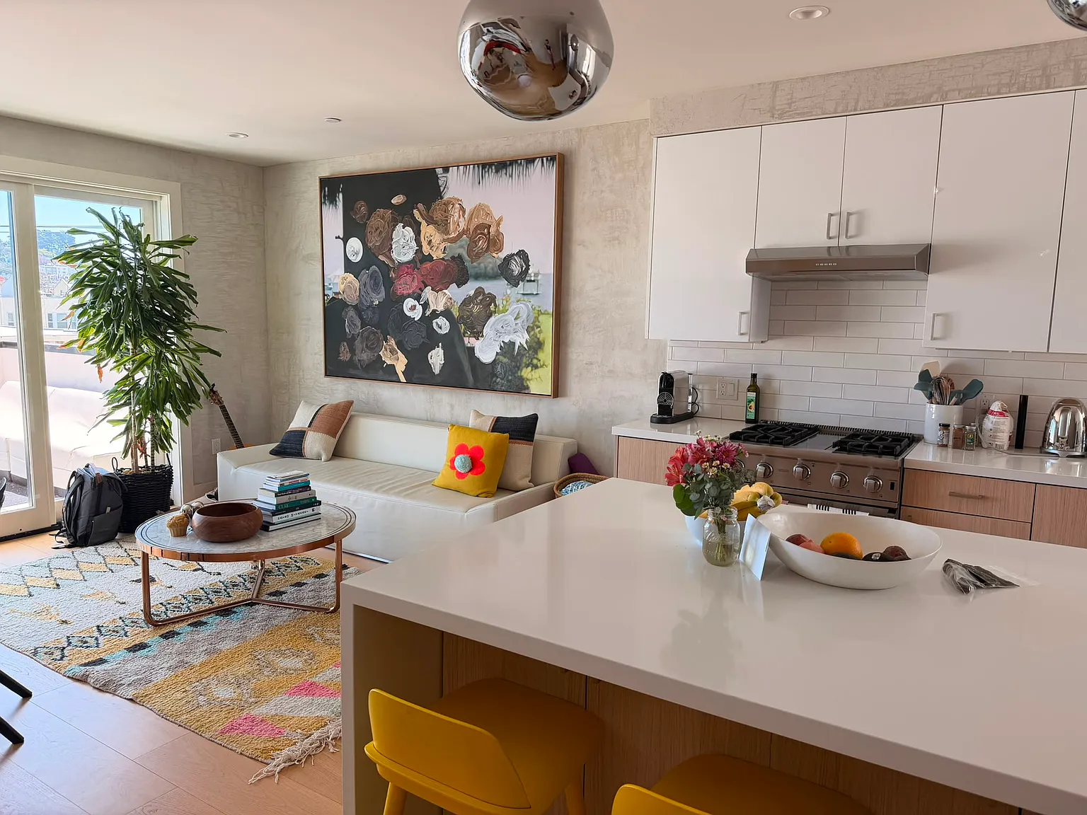 2 bed, 1800 sqft, $9,000 — Photo 2