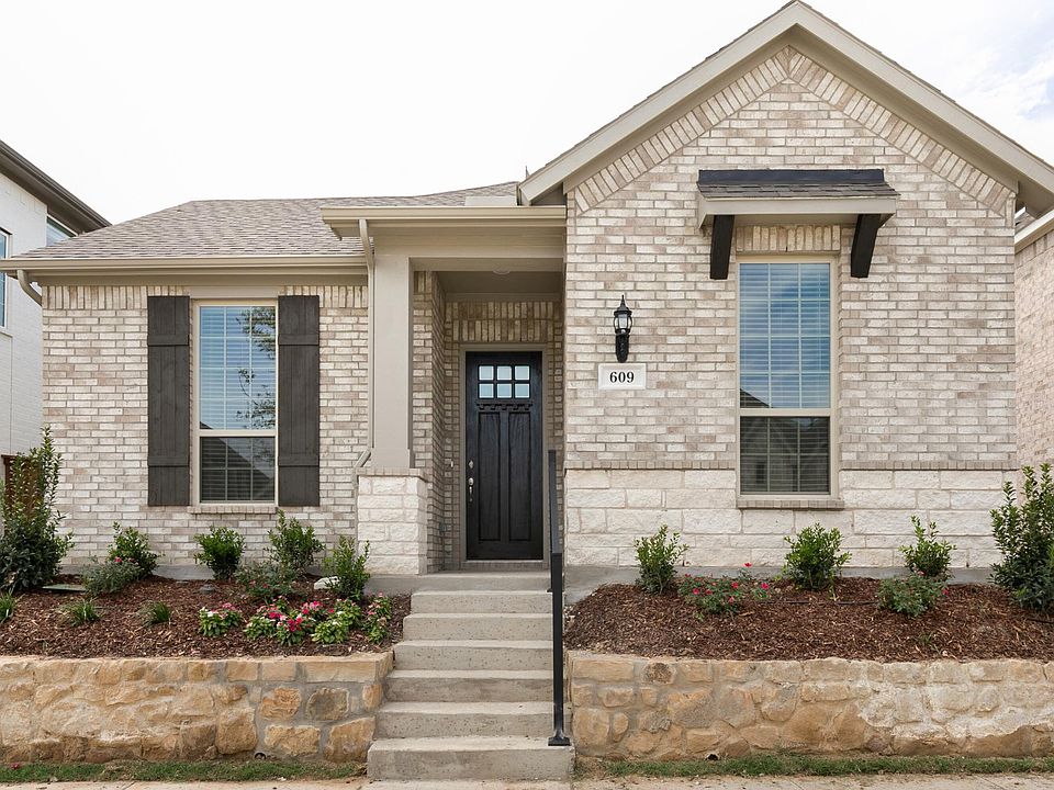 1st image of 609 Artesian Dr