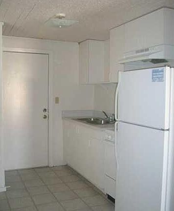 4th image of 1133 Anderson St APT B