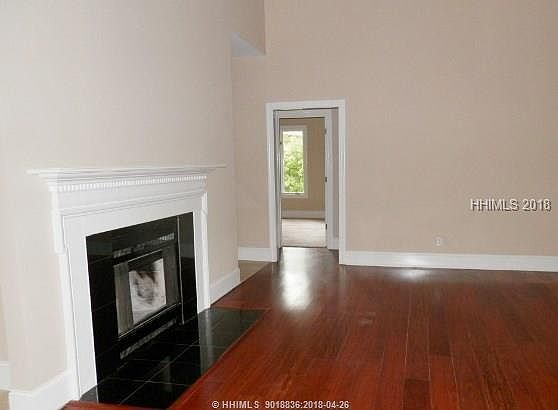 4th image of 1 Greenwood Dr