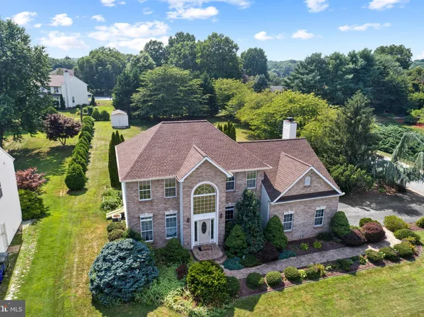 1 Winchester Ct, Bear, DE 19701