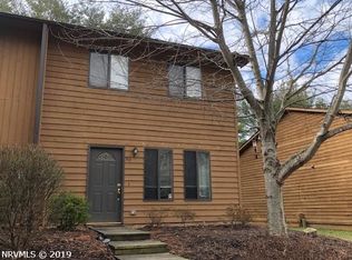 917 Lora Ln, Blacksburg, VA 24060
