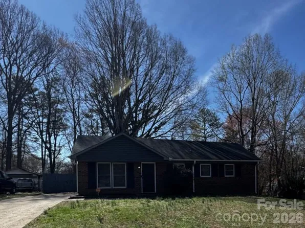 5313 Larewood Dr, Harrisburg, NC 28215