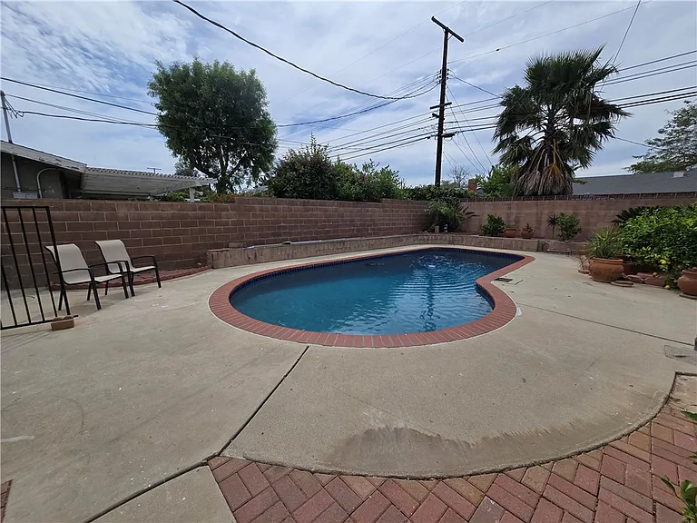 6683 Gross Ave — Photo 37