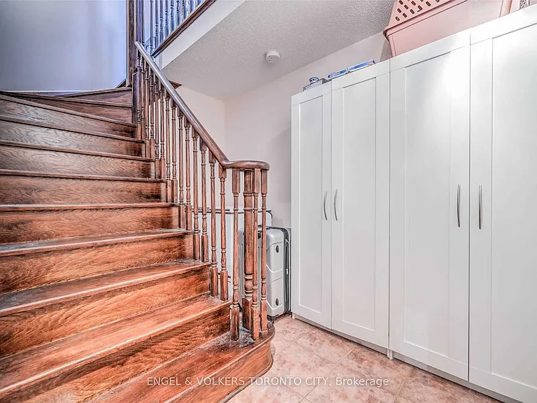 2022 Wilson St — Photo 15