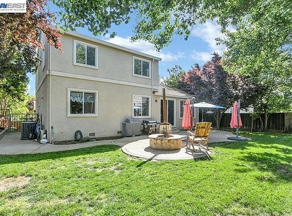 2nd image of 2913 Haddington Ct