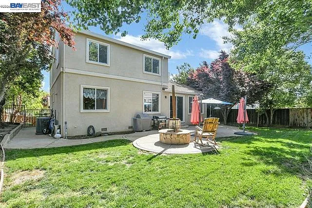 2913 Haddington Ct — Photo 2