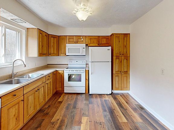 4th image of 363 Township Road 1156