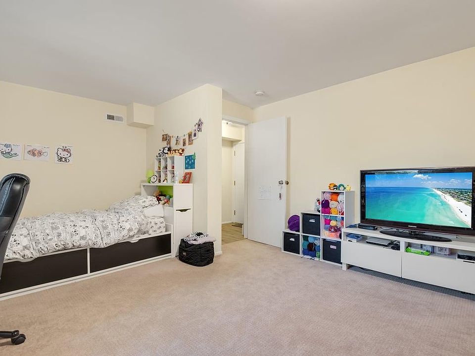 1st image of 510 Richmond Dr APT 3