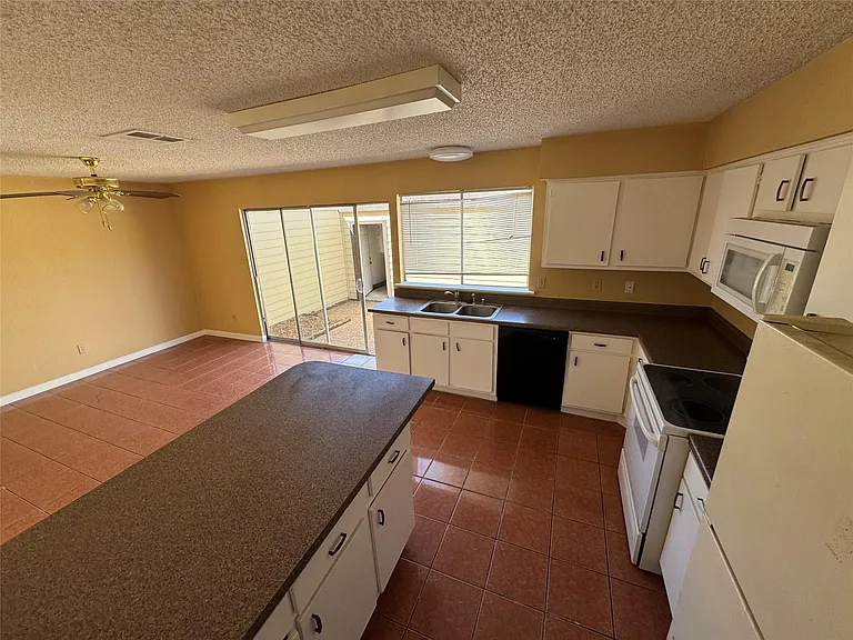 7170 S Dairy Ashford Rd — Photo 16