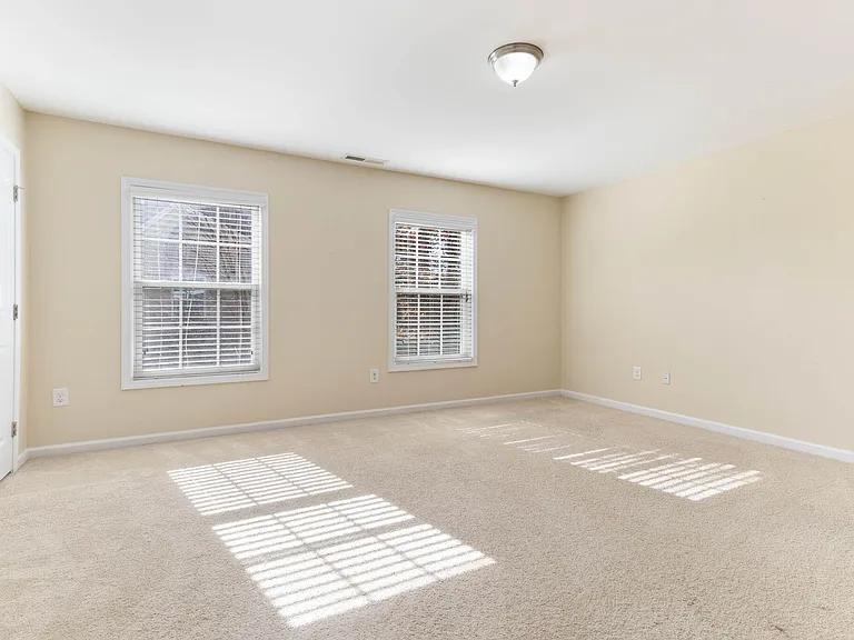 1237 Mantra Ct — Photo 24