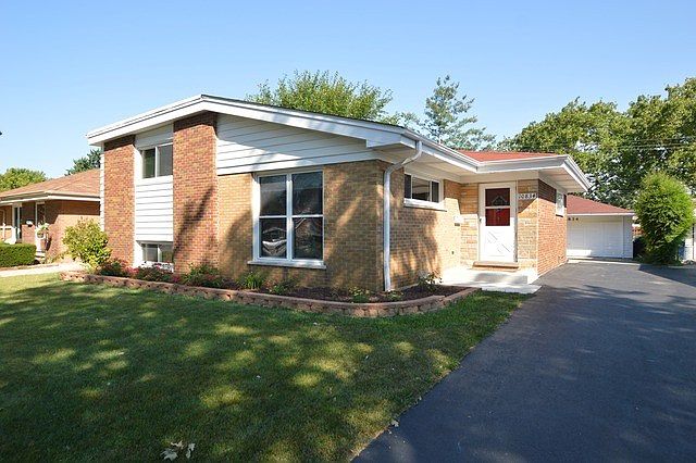 1st image of 10834 Windsor Dr