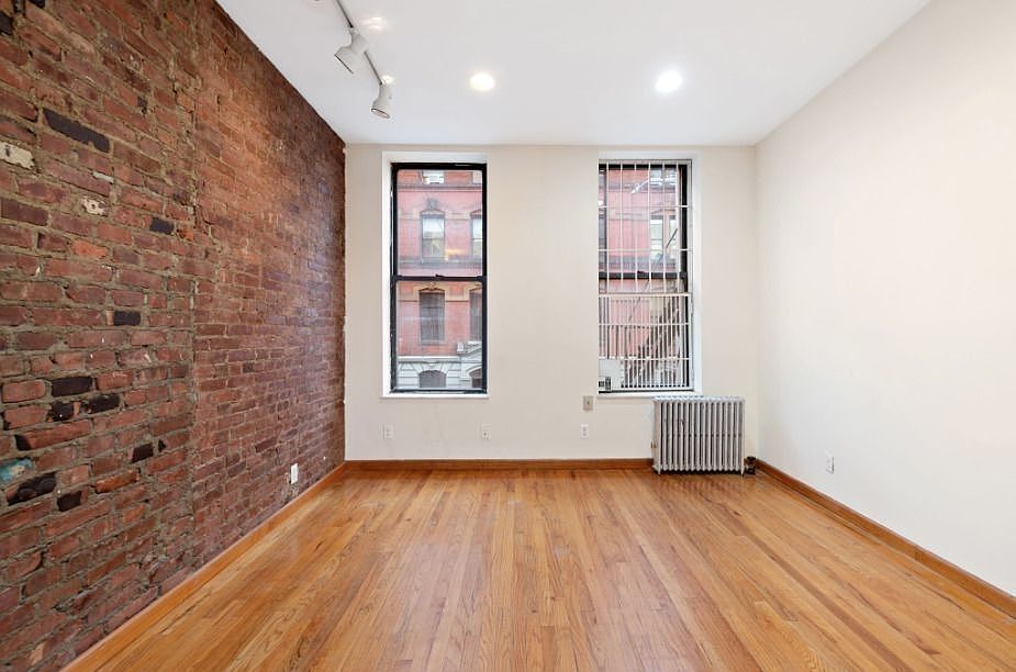 1st image of 217 E 4th St APT 3B
