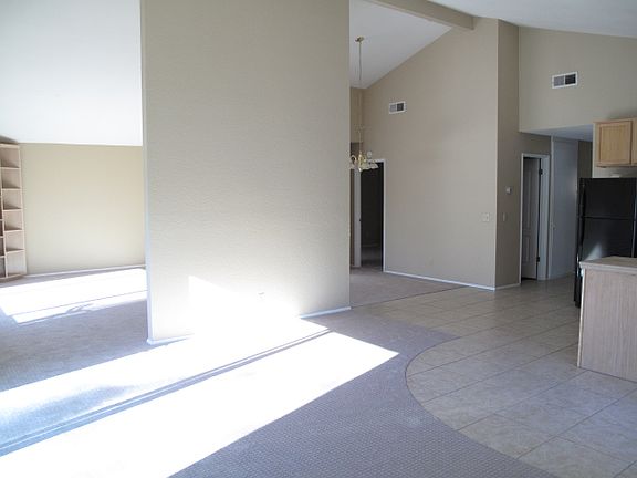 3rd image of 2802 Cazadero Dr