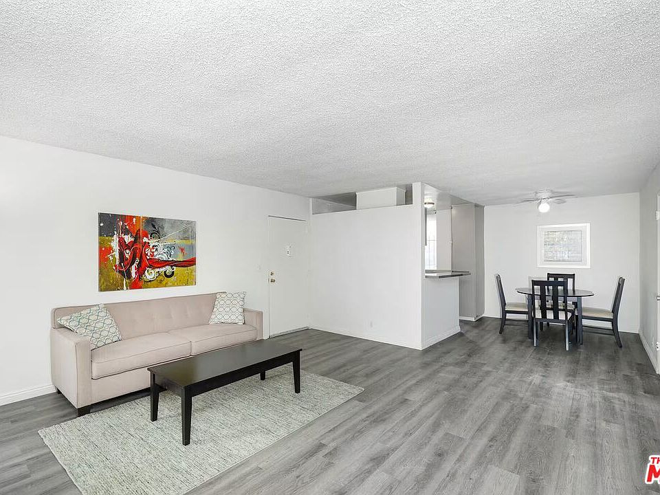 1st image of 1208 W Adams Blvd #17