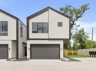 6139 Pacific Forest Dr, Houston, TX 77091