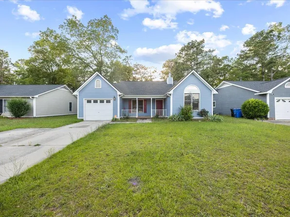 6404 Chartley Dr, Fayetteville, NC 28304