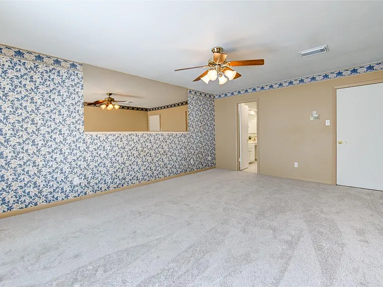 1927 Ash Meadow Dr — Photo 33
