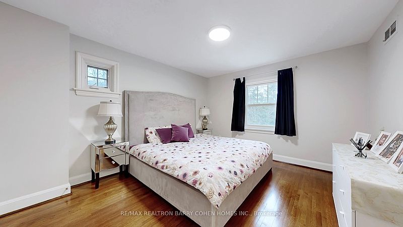Toronto House for rent - 5 Bedrooms — photo 14