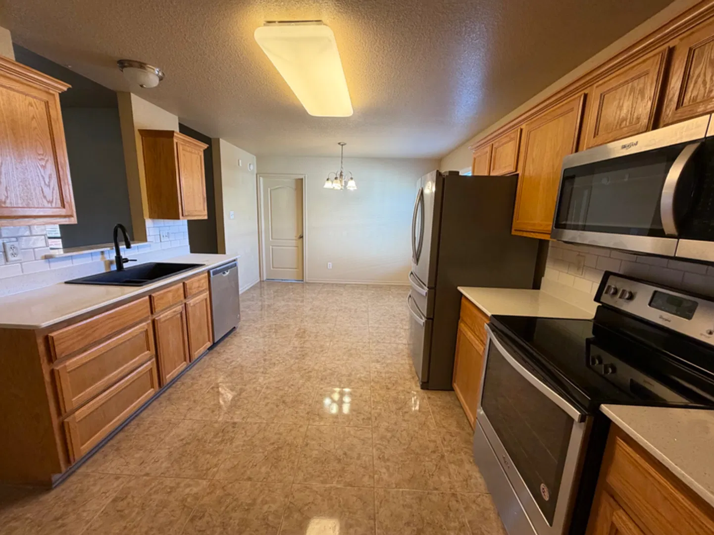 Welcome Home to 2415 Isabelle Dr! — Photo 2