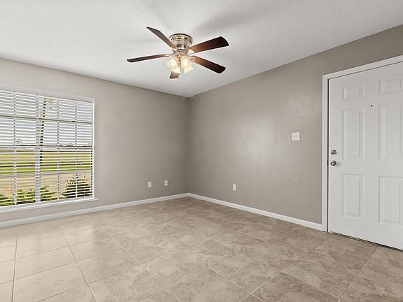 4th image of 1101 Deesport St