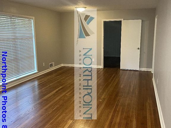 2nd image of 2301 Elmwood Cir SW