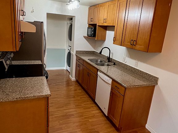 5th image of 7064 35th Ave NE APT 1