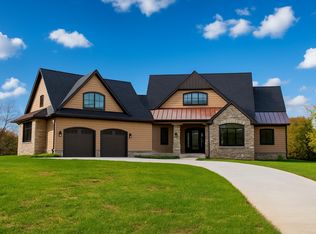 69166 Slating Ln, Romeo, MI 48065