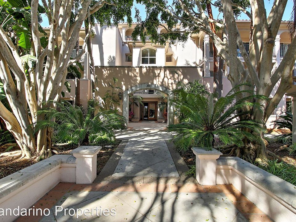 1st image of 364 Por La Mar Cir