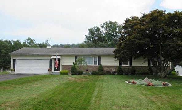 2nd image of 34 Grant Dr