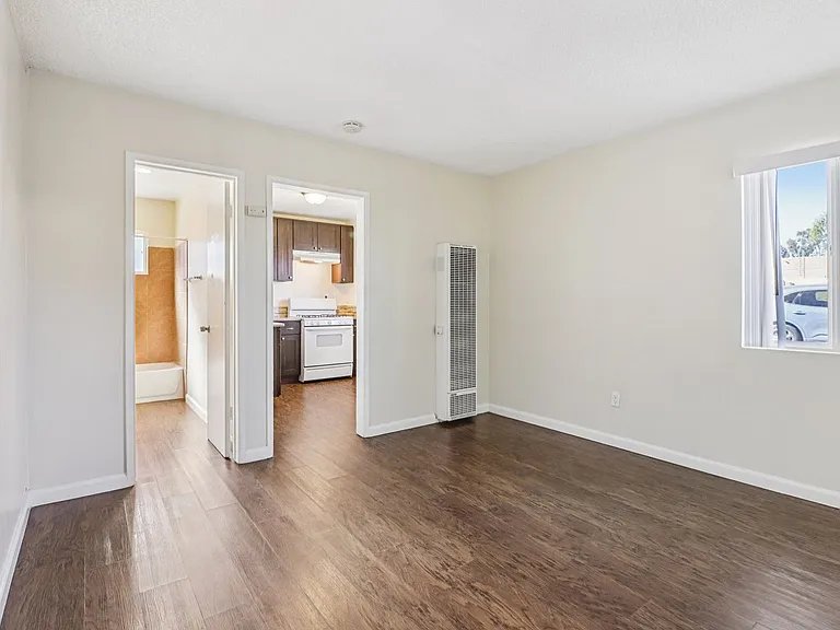 Astro Vista Apartments — Photo 9