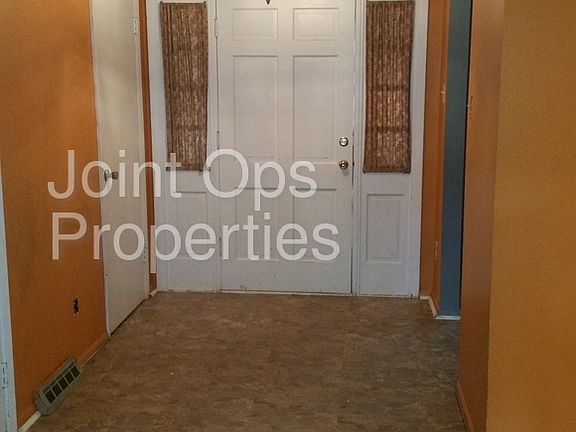 2nd image of 11948 Lakecrest Ln