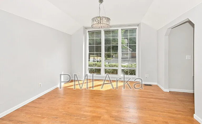 23408 NE 29th Pl — Photo 4