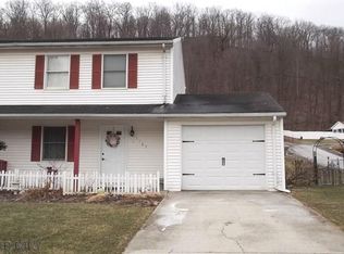 1167 Creekside Dr, Altoona, PA 16601