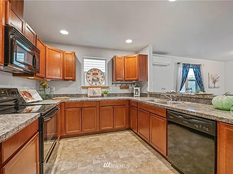 1017 W Main St #C101 — Photo 13